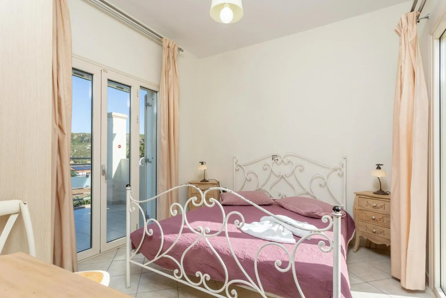 Villa Fedra Poros  Greece