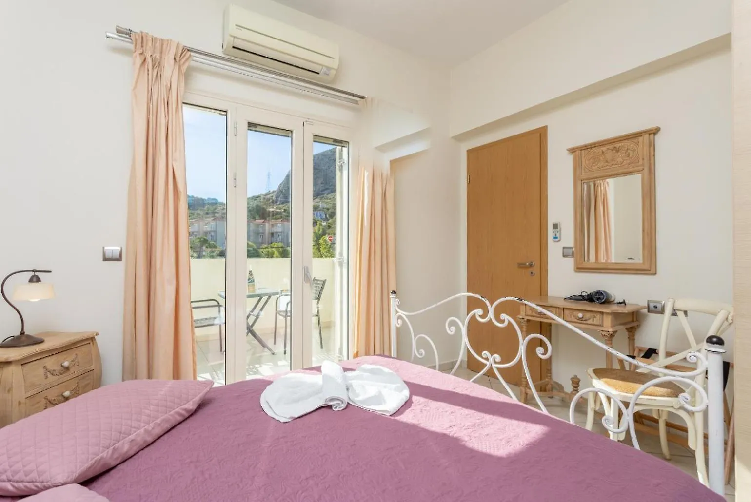 Villa Fedra Poros  0*, Poros (Kefalonia) Greece