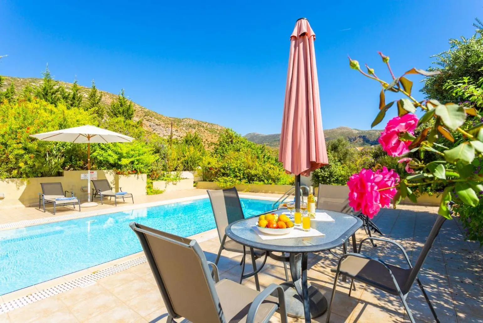Villa Fedra Poros  Greece