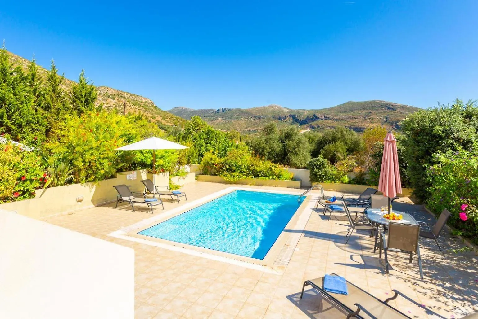 Villa Fedra Poros   Poros (Kefalonia)